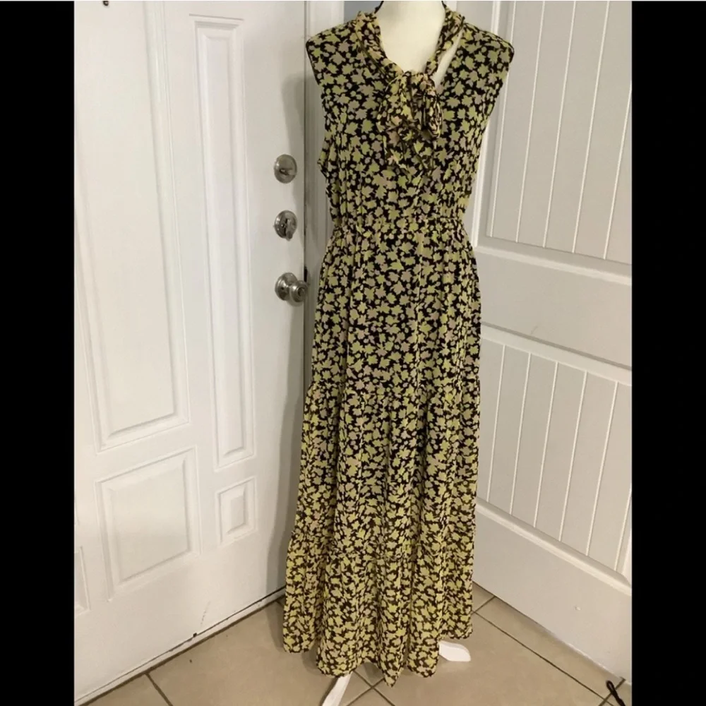 Who What Wear Yellow and Black Floral Maxi Dress - Picture 3 of 4